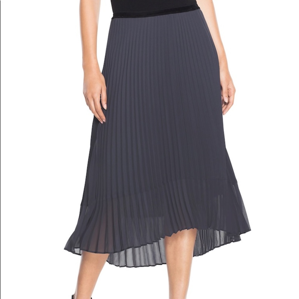 Banana Republic Pleated Skirt!